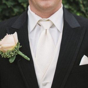 Groom-free-img.jpg